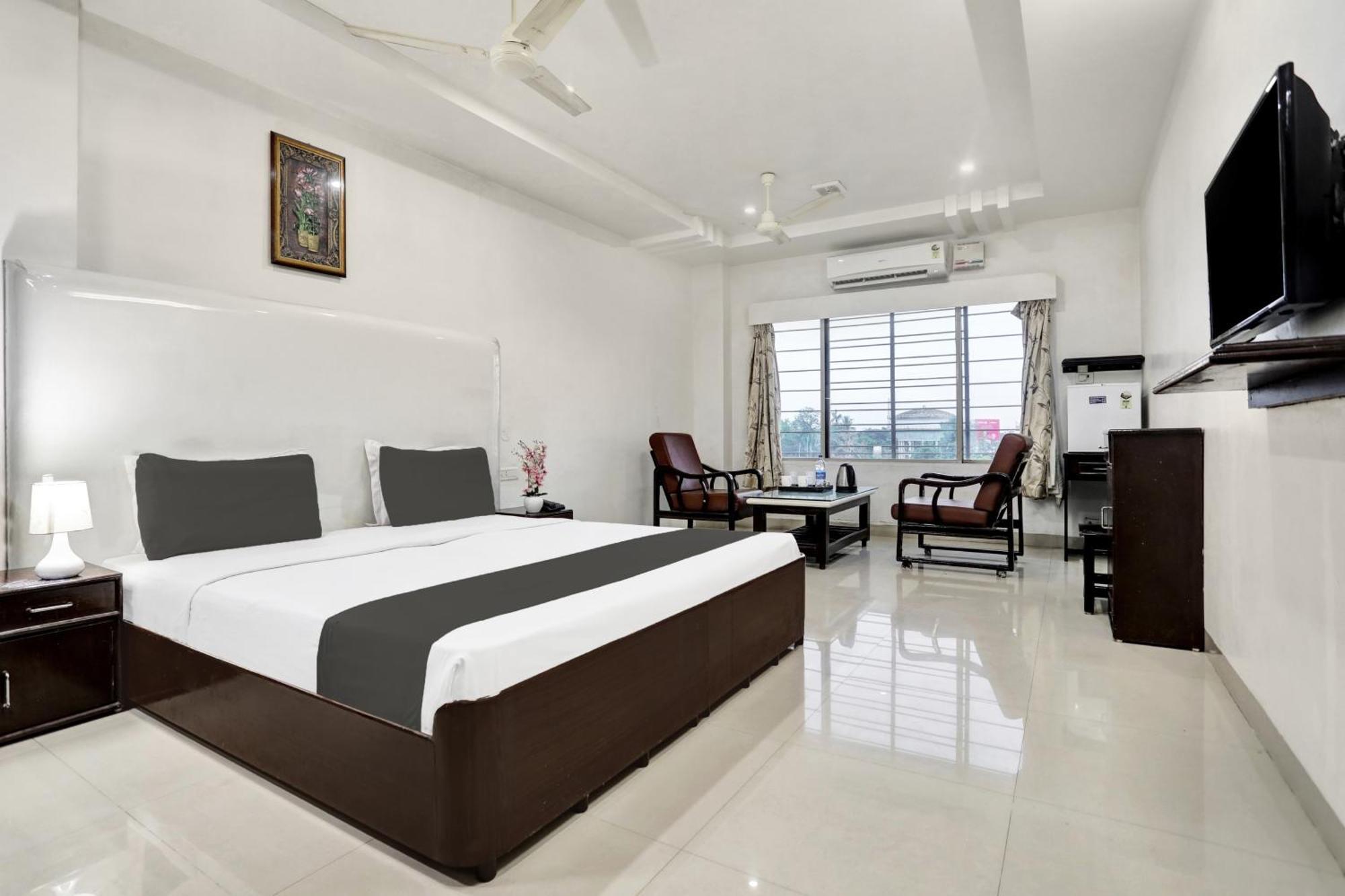 Townhouse Eluru Hotel ภายนอก รูปภาพ