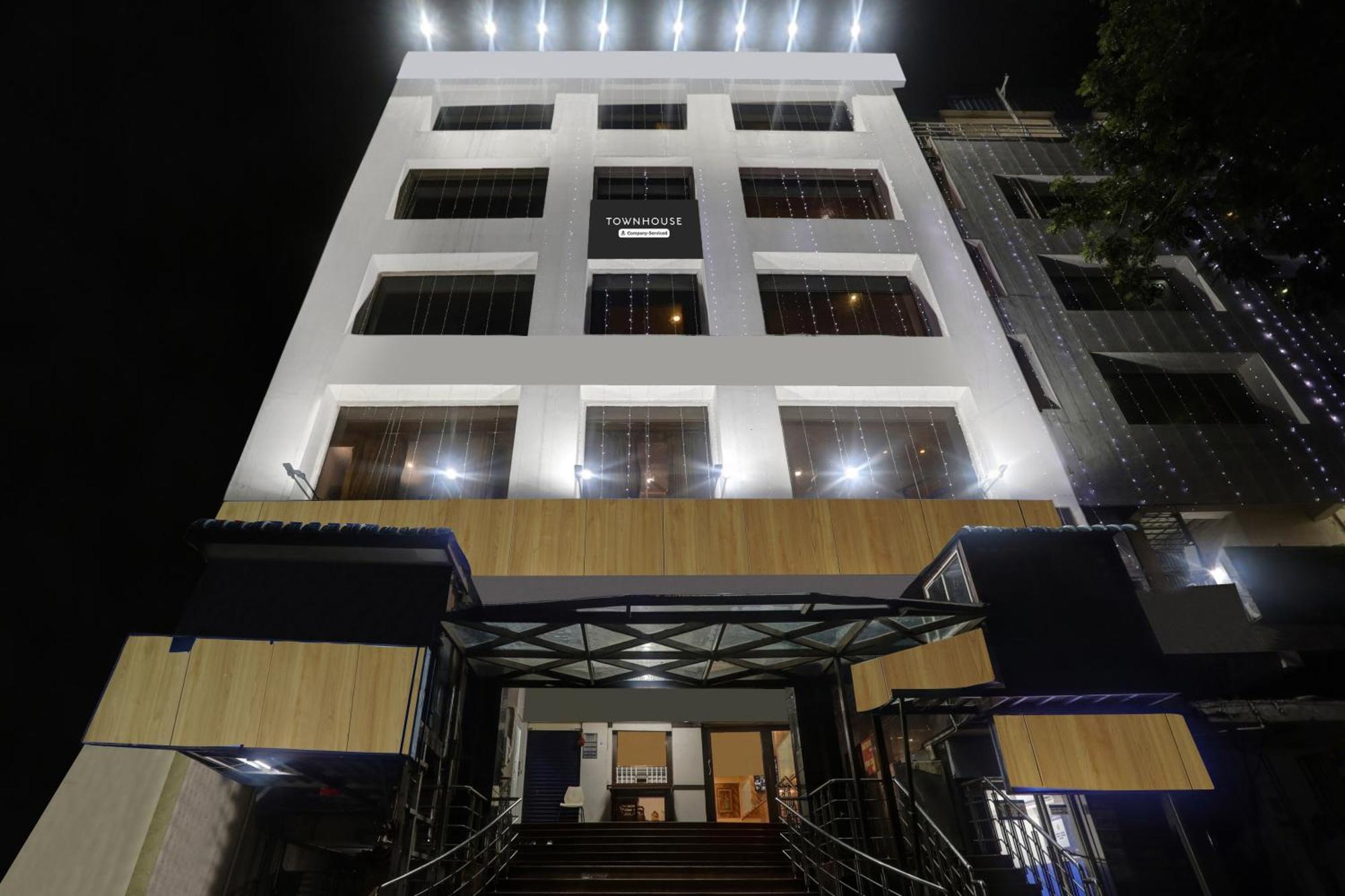 Townhouse Eluru Hotel ภายนอก รูปภาพ