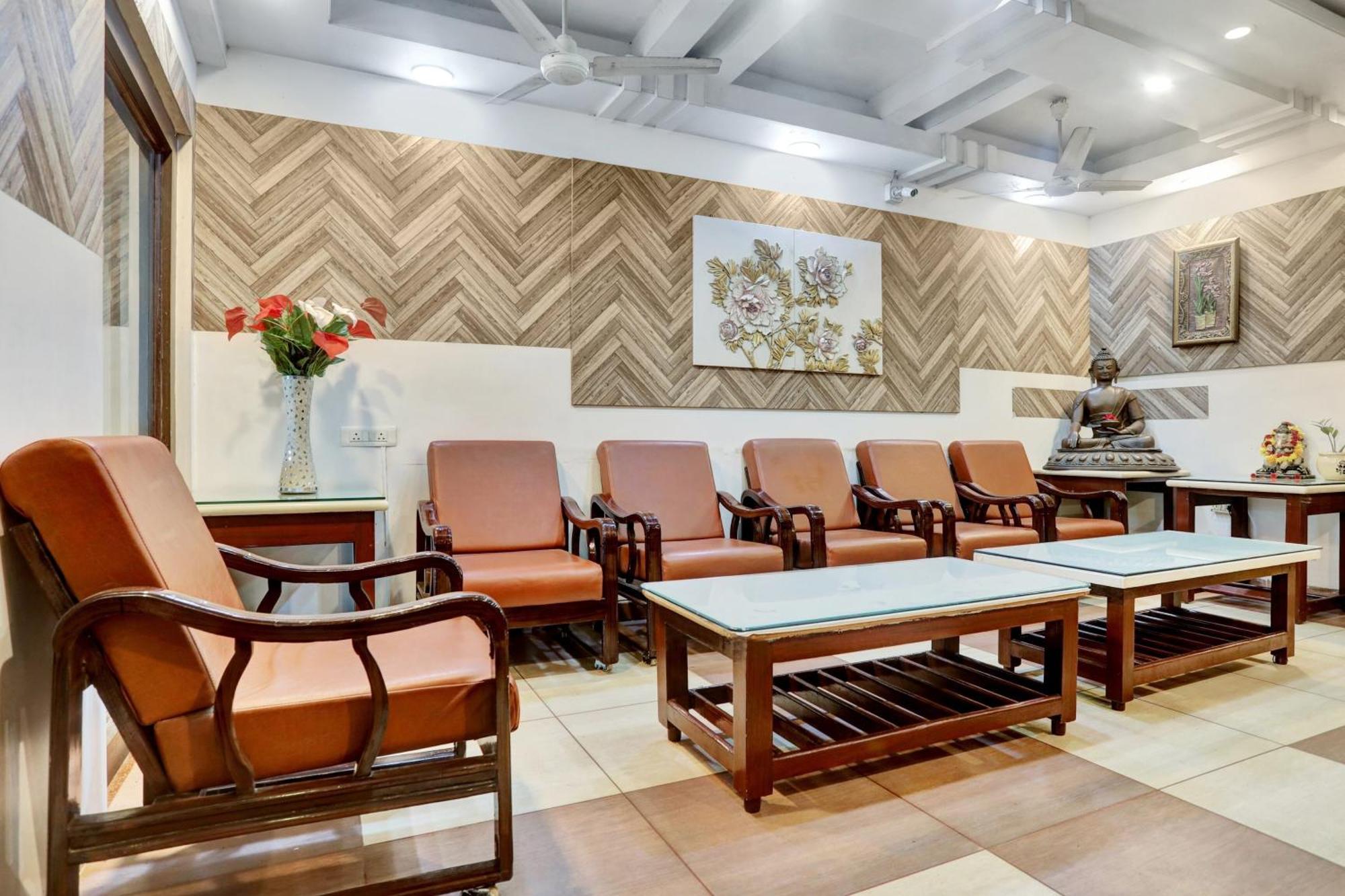 Townhouse Eluru Hotel ภายนอก รูปภาพ